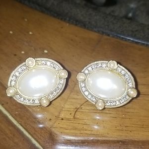 Vintage clip earrings PM 1554